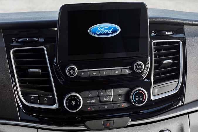 Ford Tourneo Custom facelift for 2018 - new infotainment screen