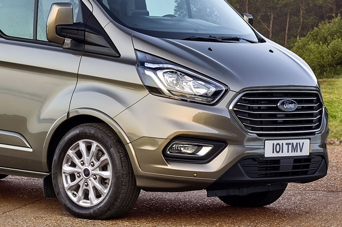 Ford Tourneo Custom facelift for 2018 - front details