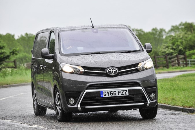 Nissan NV300 vs Toyota Proace twin-test review - Proace driving