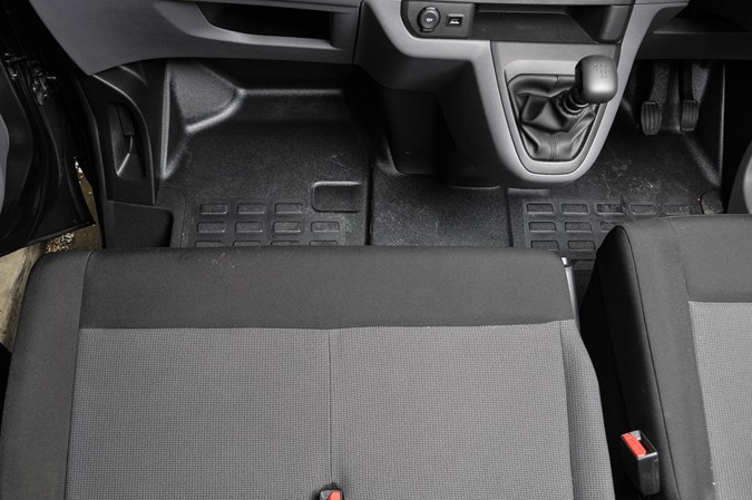 Nissan NV300 vs Toyota Proace twin-test review - Proace middle seat knee room