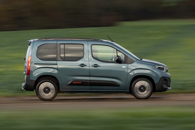 Citroen Berlingo profile driving