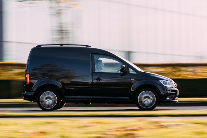 https://parkers-images.bauersecure.com/wp-images/17637/1200x800/vw_caddy_black_edition_06.jpg?mode=max&quality=90&scale=down