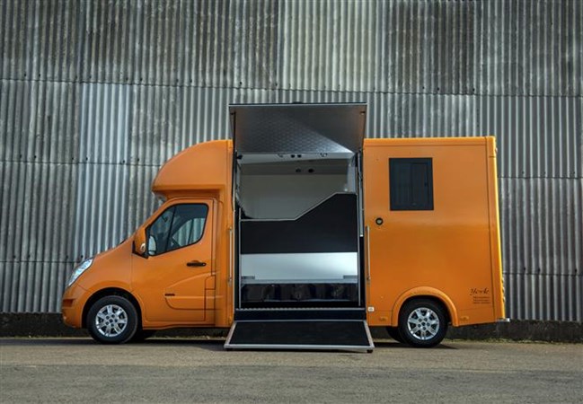 Renault Master chassis cab