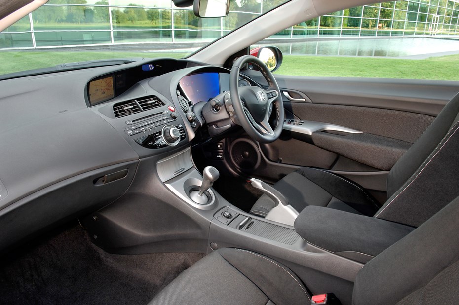 Used Honda Civic Hatchback (2006 - 2011) interior