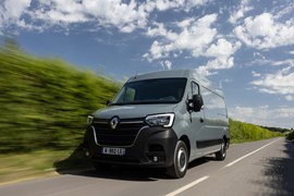 Renault Master E-Tech front end