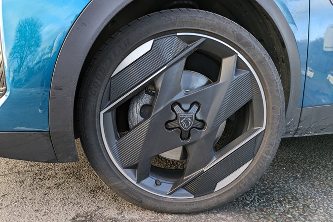 Peugeot 408 wheel