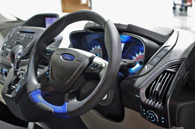 Ford Transit Custom MS-RT review - steering wheel