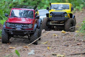 Rock crawler convoy