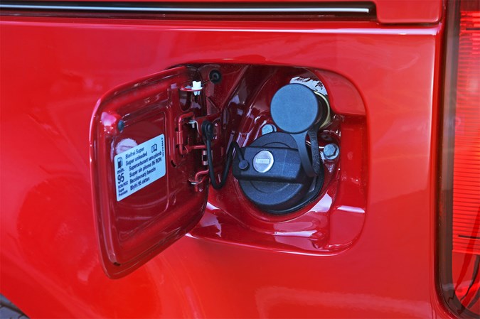 VW Caddy TGI review - CNG filling cap