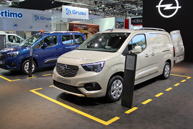 Vauxhall Combo at the IAA 2018 - front view, beige, van