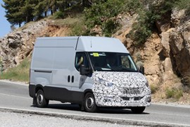 Iveco Daily facelift spy shots