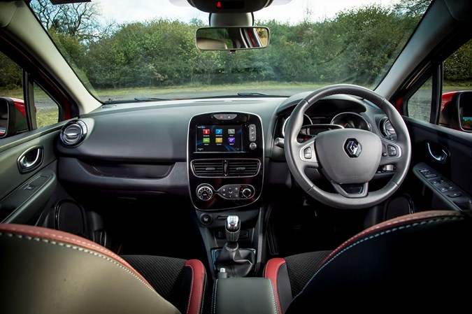 Renault Clio dashboard