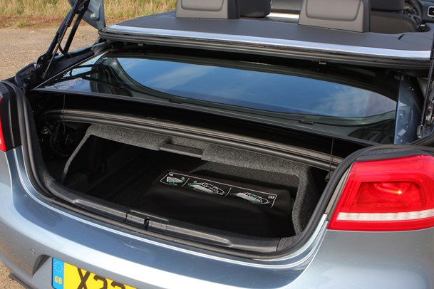 Volkswagen Eos boot - roof folded