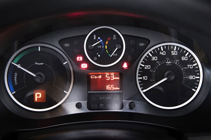Peugeot Partner Electric L2 van review - instrument cluster, dials, gauges