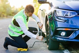 Flat tyre? Here’s how to change a car wheel in minutes