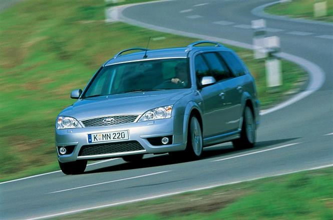Ford Mondeo ST220 - fast estate cars