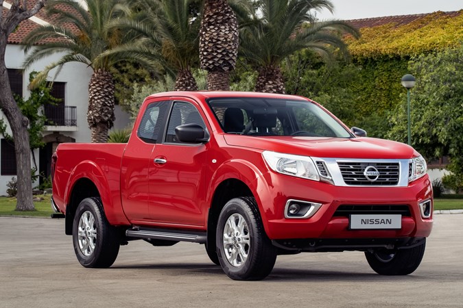 2019 Nissan Navara - King Cab, red, front view, with new twin-turbo 163hp engine