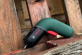 Bosch Ixo 6 resting on a wood background