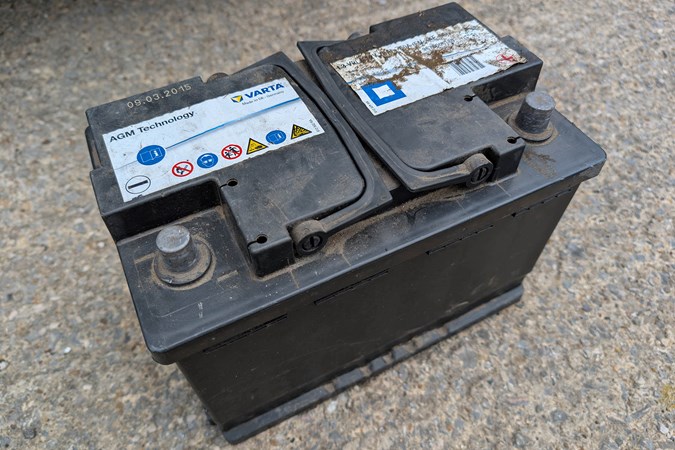 How to change a car battery