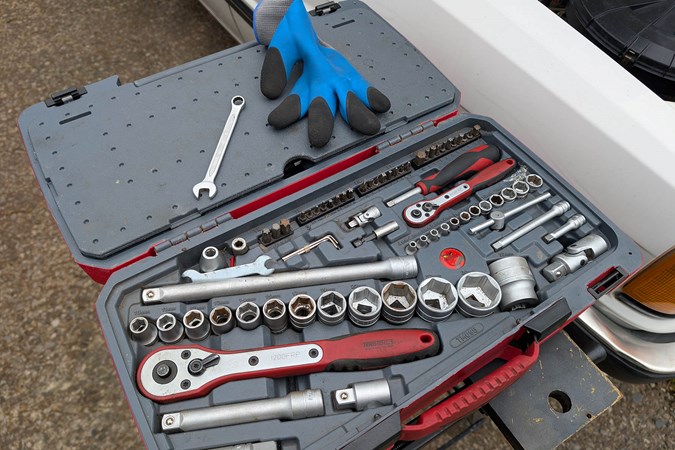 How to change a car battery