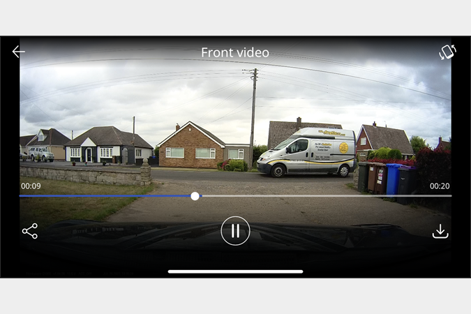 Thinkware Q1000 front camera footage screenshot