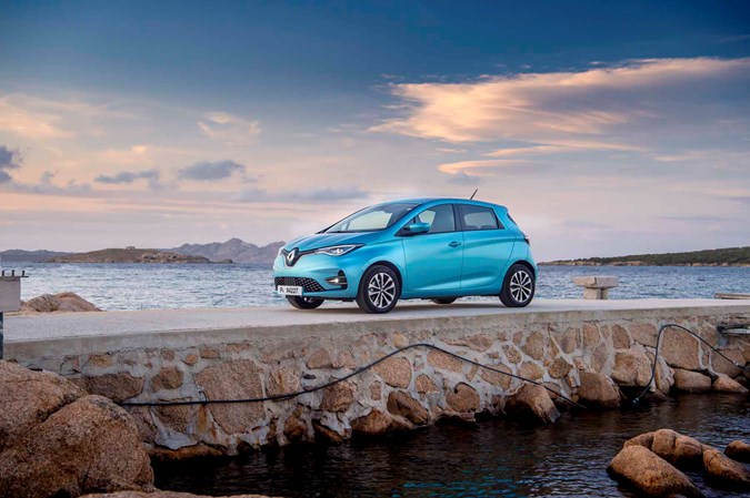 2019 blue Renault Zoe front