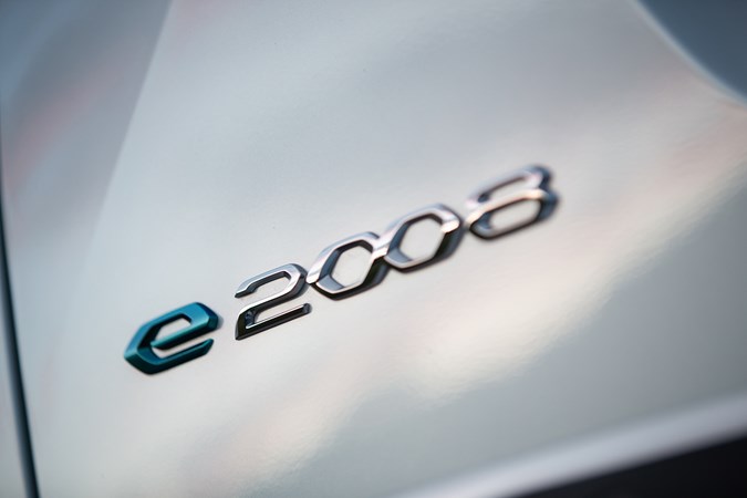 Peugeot e-2008 (2020) badge