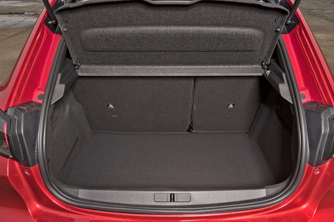 2020 Peugeot 208 boot space