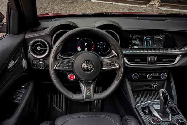Alfa Romeo Stelvio Quadrifoglio cabin