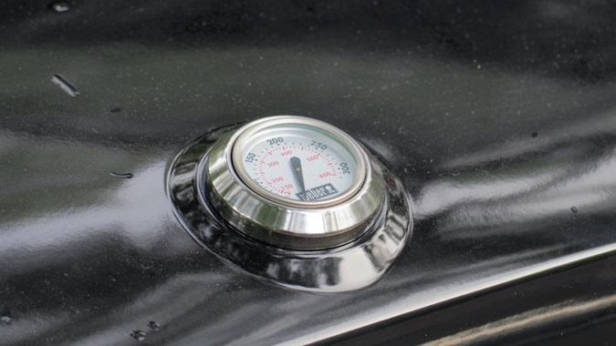 Weber Traveler temperature gauge
