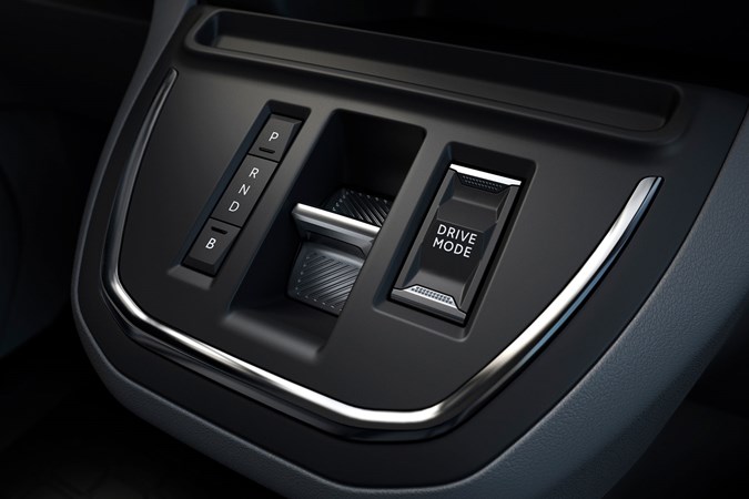 Peugeot e-Expert electric van - e-Toggle, drive mode selector and  B for Brake button, 2020