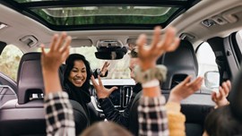 Children in the back seat of a car