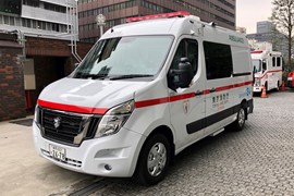 Nissan EV Ambulance - based on NV400 van, front view, 2020