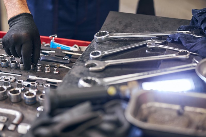 Car hand tool gift ideas for garage and Parkers