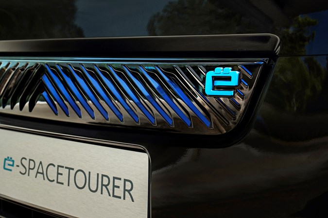Citroen e-SpaceTourer front badge 2020