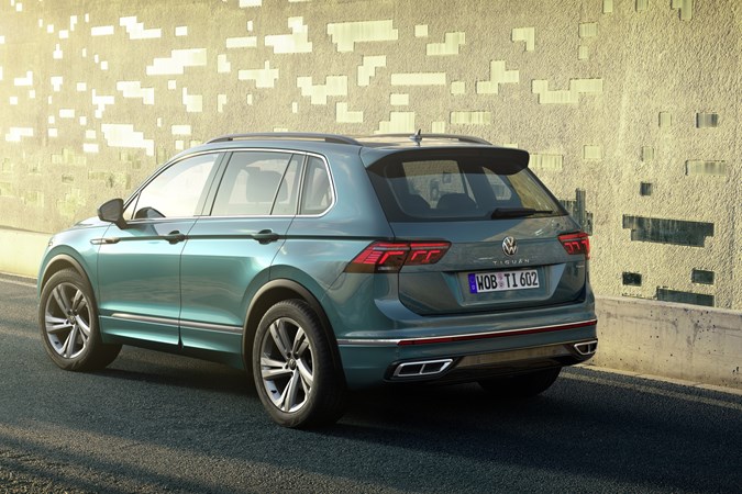 2020 Volkswagen Tiguan rear three quarter