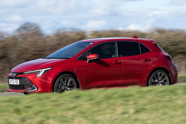  What is a hybrid car?