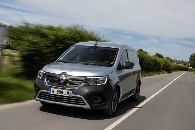 Renault Kangoo E-Tech 2022 driving front