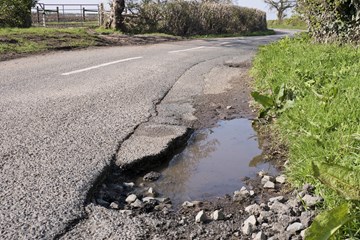 Nine out of 10 drivers affected by potholes in 2020