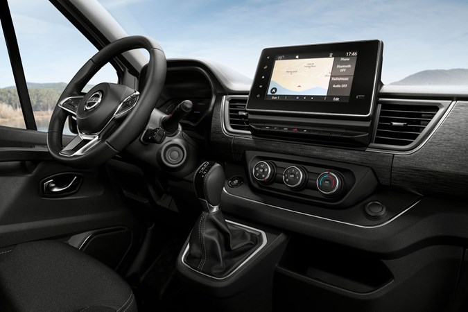 2021 Nissan NV300 Combi - new interior, dashboard, NissanConnect infotainment touchscreen