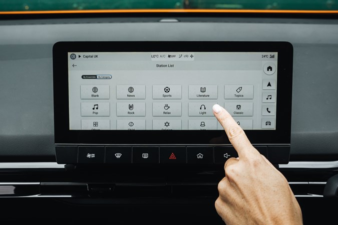 MG 4 EV review - infotainment