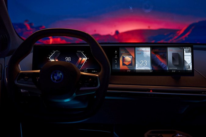 BMW iDrive 8.0