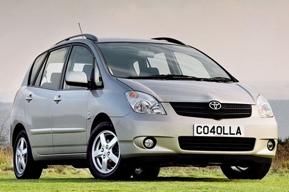 Toyota Corolla Verso (02-03) specifications data