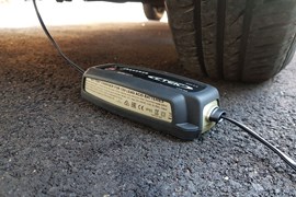 Best car trickle chargers