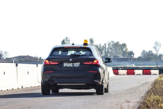 BMW 1-Series braking in the dry