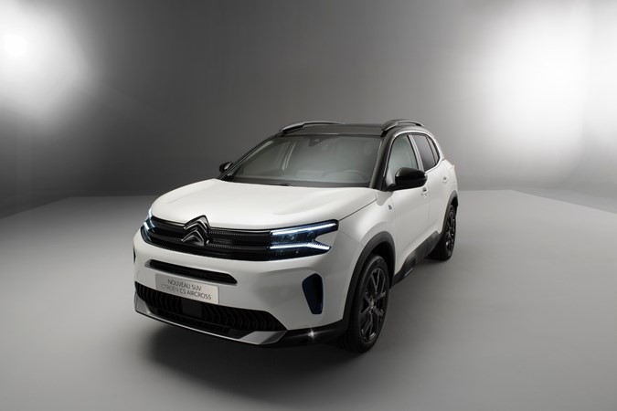 Facelifted Citroen C5 Aircross front end