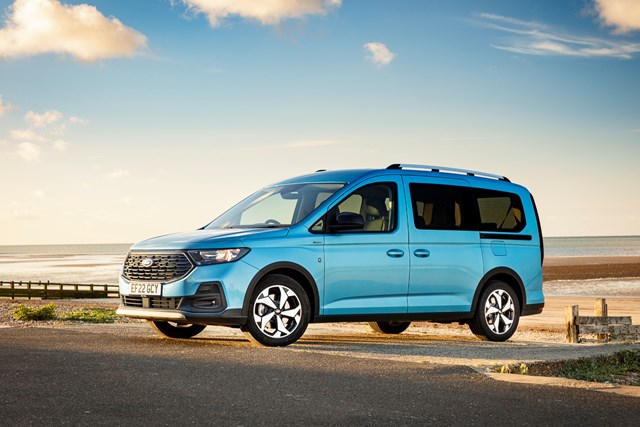 Ford Tourneo Connect Review (2025)