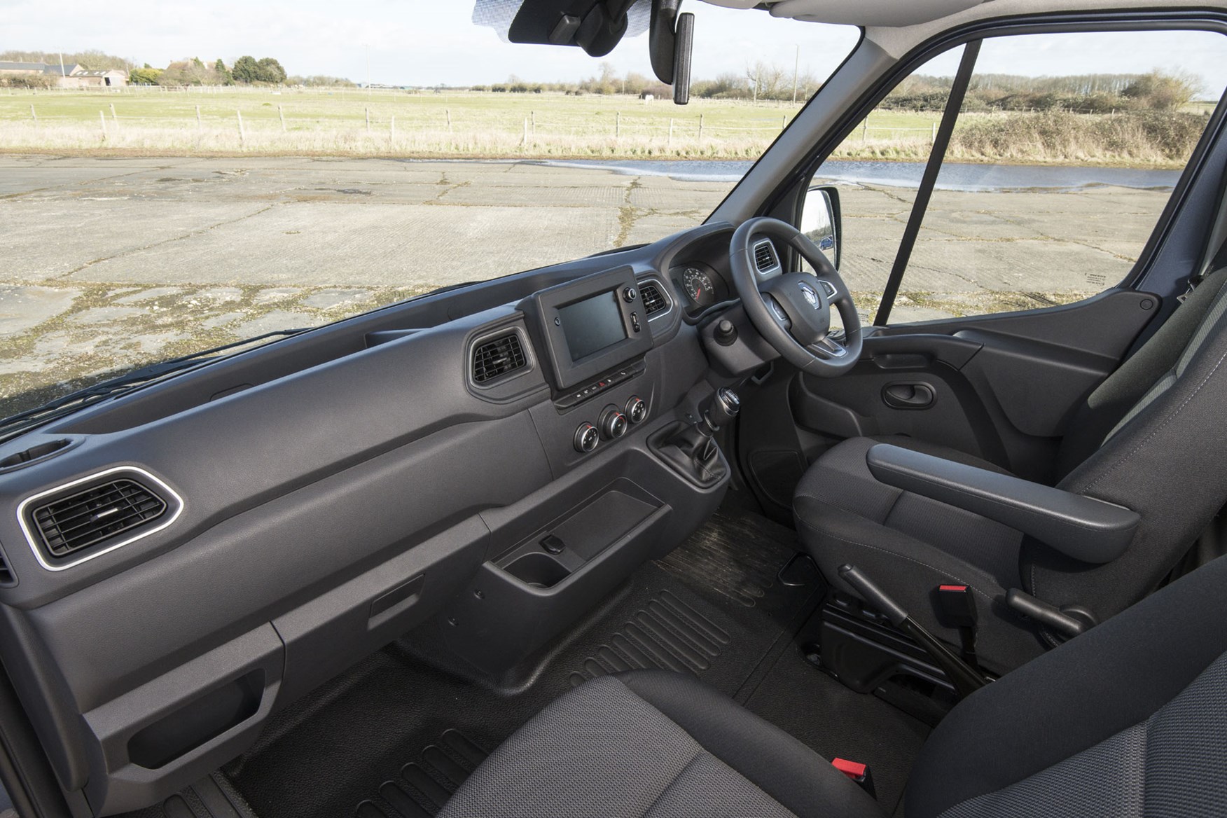 Renault Master review, updated 2019 interior, right-hand drive