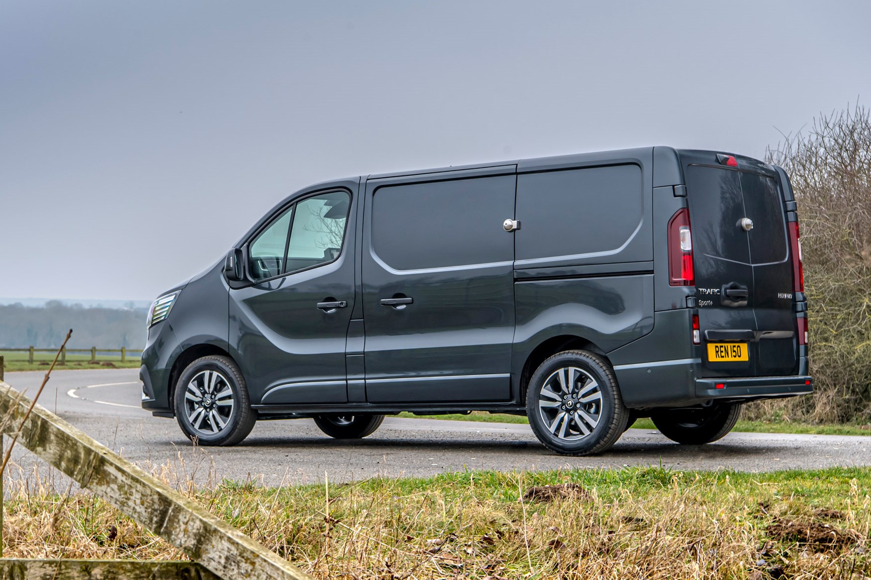 Renault Trafic van review - 2022 facelift model, rear, countryside