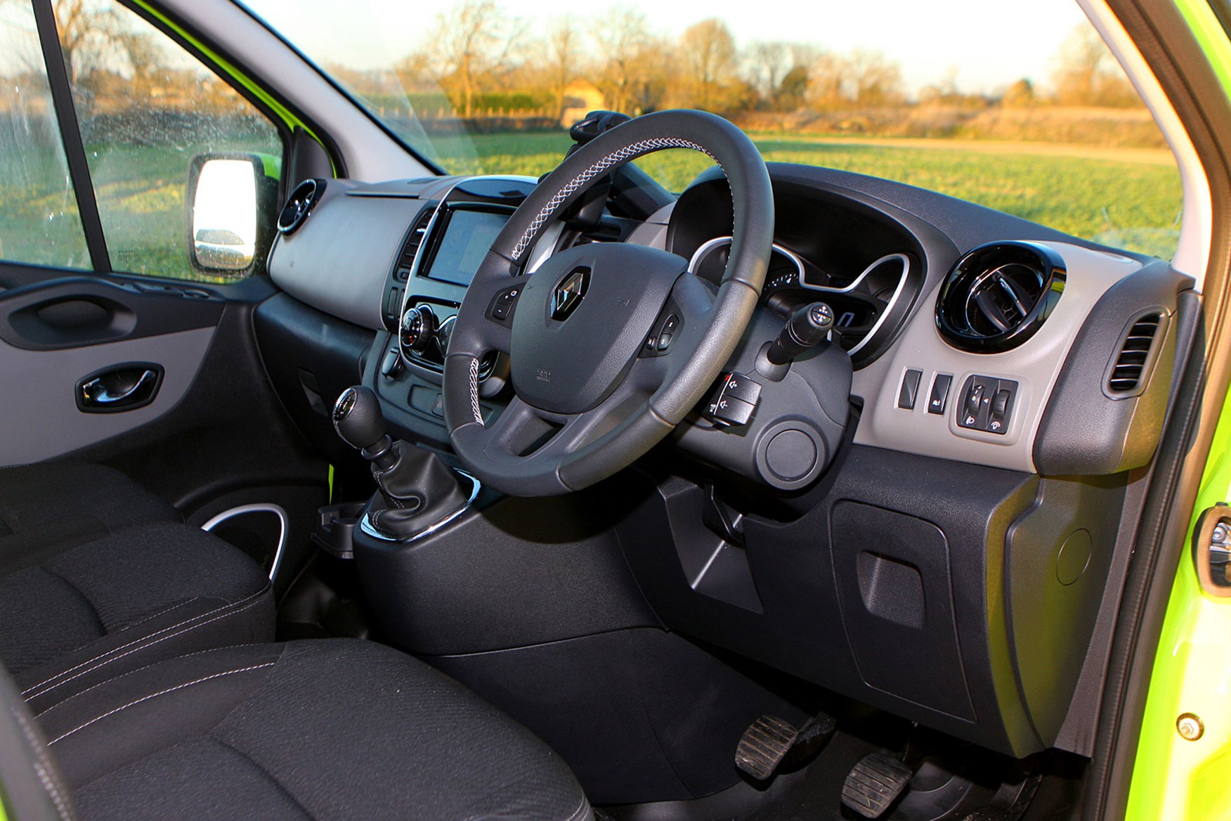 Renault Trafic Sport Euro 6 review - cab interior